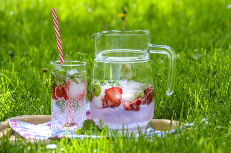 How To Throw The Perfect Summer Picnic Party